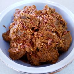 A picture of Beef Rendang.