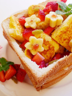 電烤盤「水果法式吐司盒」一看就有好心情♡ 的食譜成品照片