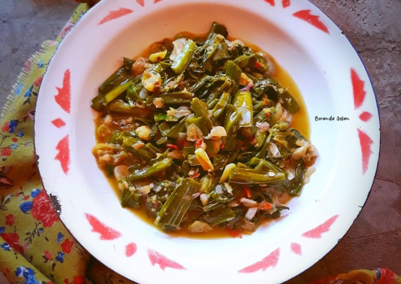 Tumis Pedas Genjer