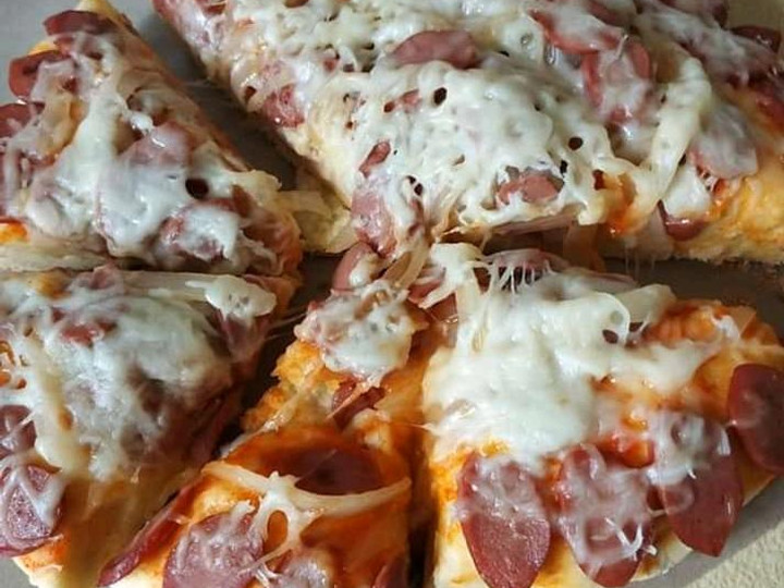 Langkah Mudah untuk Membuat Pizza teflon rumahan yang Bisa Manjain Lidah