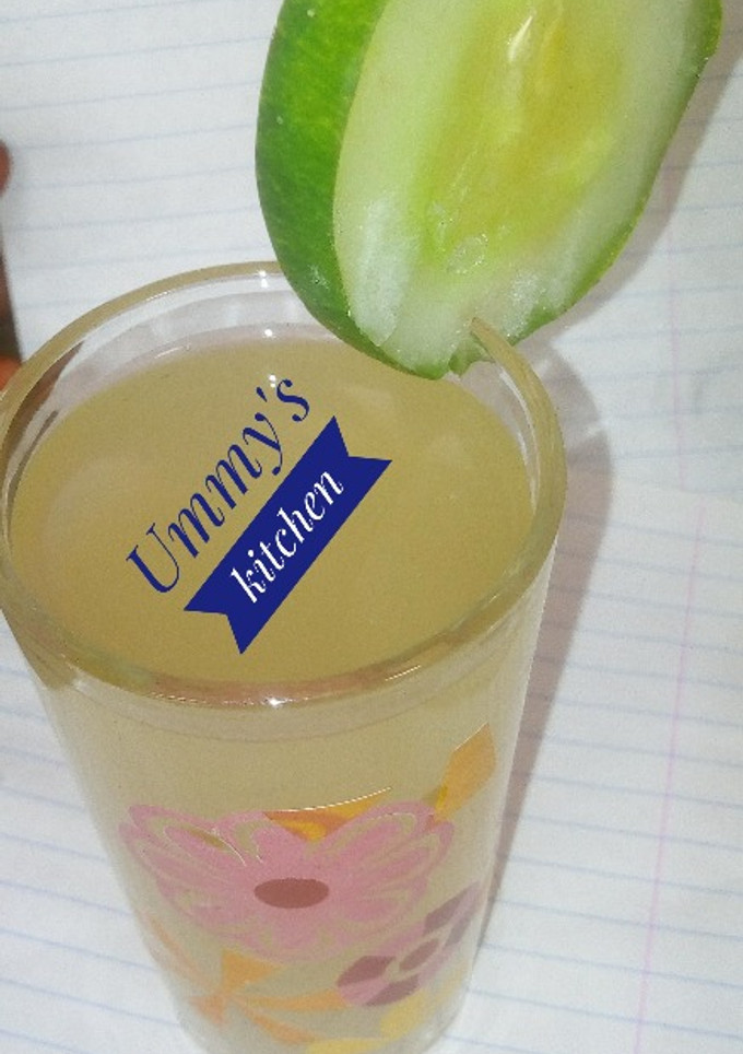 A picture of Cucumber lemon juice.