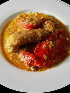 Una foto de Pollo con bogavante