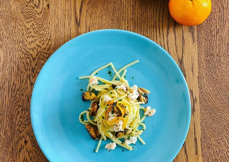 Spaghetti quadrati con cozze e scampi al profumo di agrumi