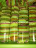 Rainbow cake gulung