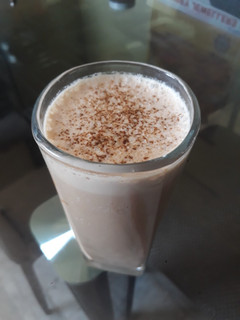 कोल्ड कोफी (cold coffee recipe in Hindi) रेसिपी मुख्य फोटो