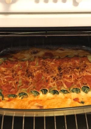 Una foto de Caneloni spinach