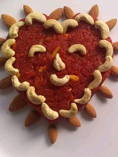 ગાજર નો હલવો (Gajar Halwa recipe in gujarati) રેસીપી મુખ્ય ફોટો