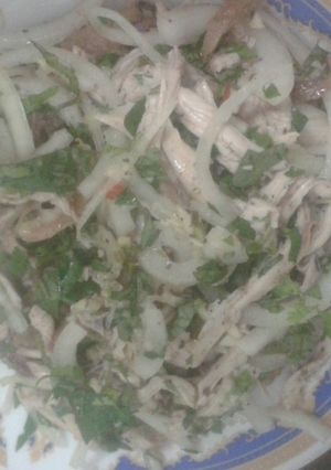 Hình của món Thịt Gà Xé Phay.
