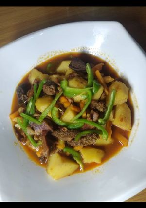 A picture of Potato and meat stew.