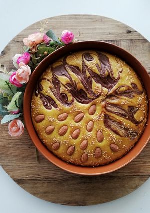 A picture of Sfouf with Three Flavors (Turmeric Cake).