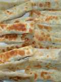 Two Ways to Make Red Yeast Cabbage and Yellow Chive Dumplings (Boiled Dumplings + Potstickers)