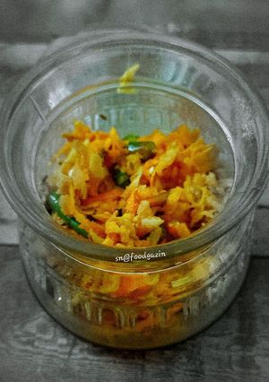 A picture of Instant Turmeric Root Pickle.