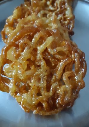 A picture of Instant Jaggery Jalebi.