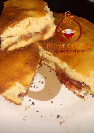 A picture of Vanilla cake wit strawberry jam filling.