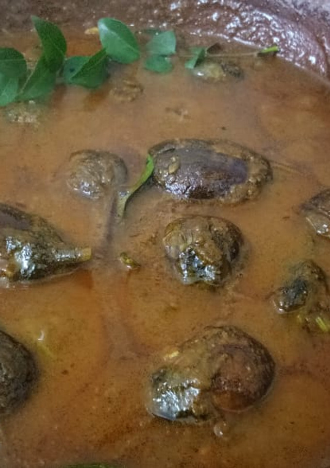 எண்ணெய் கத்திரிக்காய் குழம்பு(புளி சேர்த்து செய்வது) செய்முறை முக்கிய புகைப்படம்
