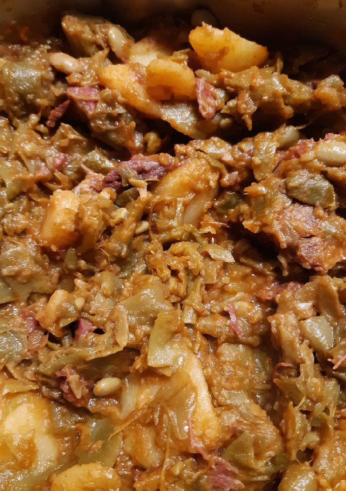 Una foto de Fréjoles con patata y hueso de jamón