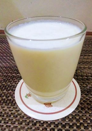 A picture of Apple Milkshake.