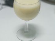 Una foto de duraznos coctel