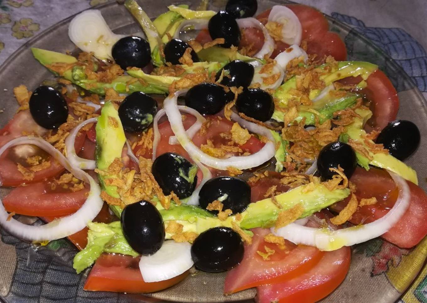 Ensalada de tomate y aguacate