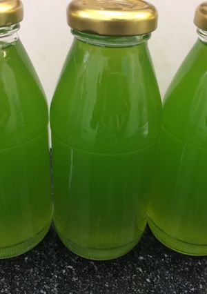 Hình của món Yến lá dứa.