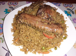 Una foto de Arroz con pato como el de mi mamá