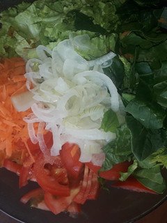 Una foto de Ensalada espinaca