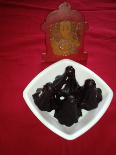 ઓરિયો મોદક (Oreo Modak Recipe In Gujarati) રેસીપી મુખ્ય ફોટો