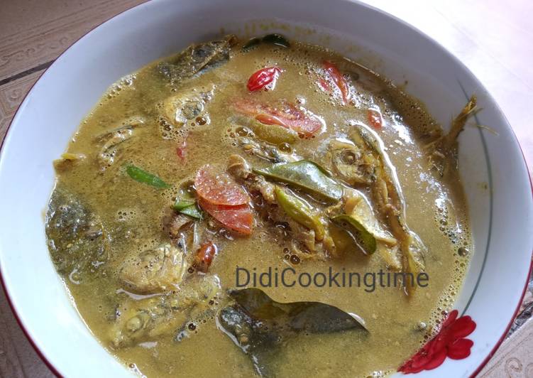 Resep Selar Kuah Kuning yang mudah