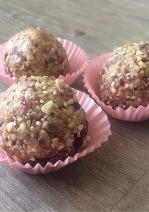 A picture of Easy Energy Balls.
