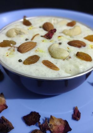 ભાત ની ખીર (Rice Kheer Recipe In Gujarati) રેસીપી મુખ્ય ફોટો
