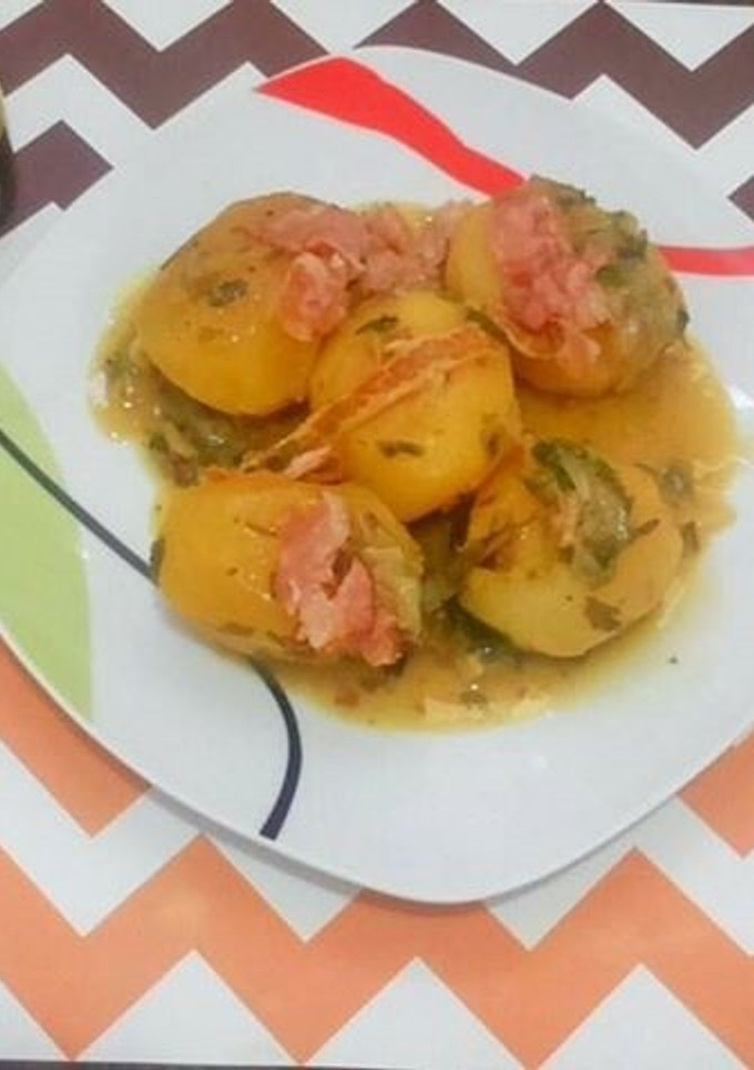 Una foto de Papas con tocino en salsa de cerveza (Olla de cocción lenta-Croc