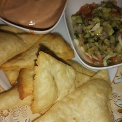 A picture of Nachos with Dip.