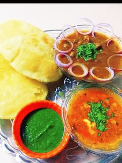छोले भटूरे (chole bhature recipe in Hindi) रेसिपी मुख्य फोटो