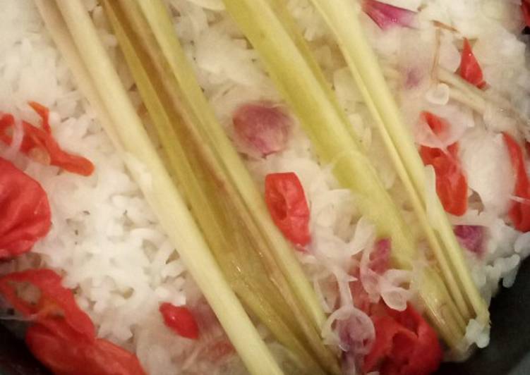 Cara Gampang Menyiapkan Nasi Liwet ala anak kost Sederhana