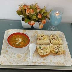 A picture of Minestrone soup.