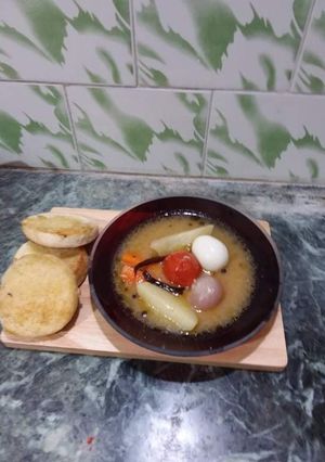 ভেজ স্ট্যু আর ব্রেড (veg stew are bread recipe in Bengali) রেসিপির প্রধান ছবি