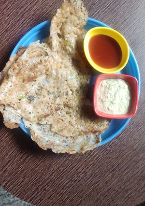 रवा डोसा (rava dosa recipe in marathi) रेसिपी चे मुख्य फोटो 
