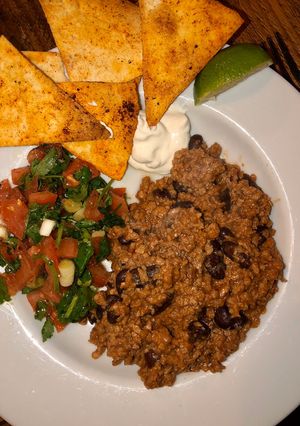 A picture of 15 minute meat free loaded nachos.
