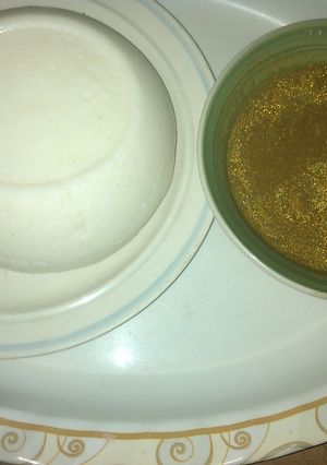 A picture of Tuwo and black soup.