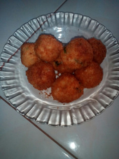 Foto resep Bola" nasi and kentang...@@@