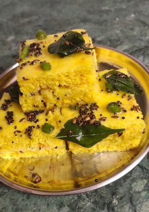 A picture of Gujarat Special Khaman Dhokla.