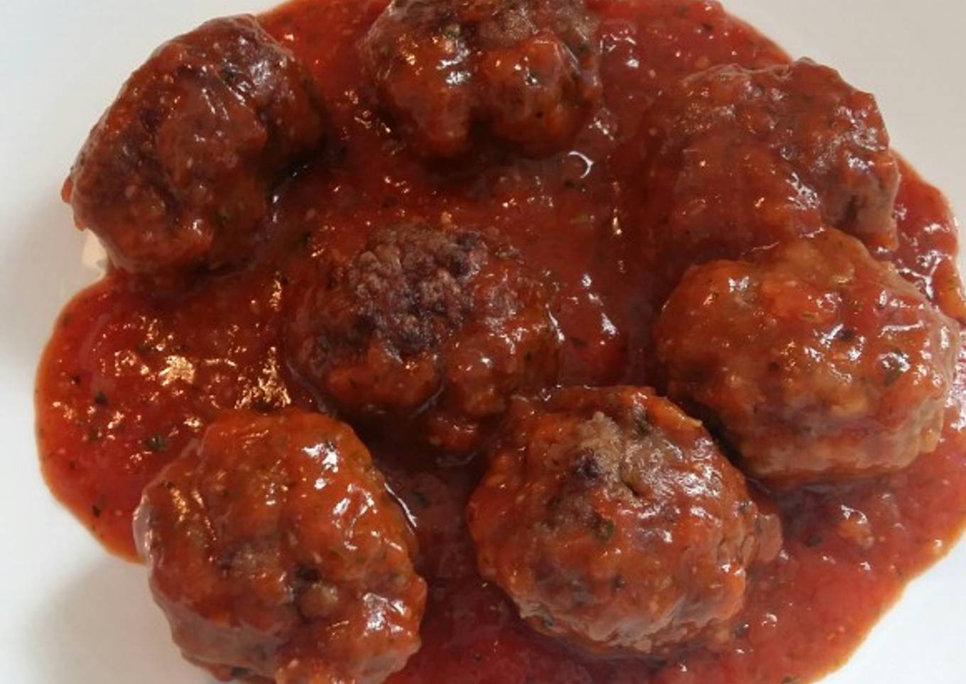 Albóndigas con tomate natural