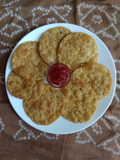 જીરા પૂરી (Jeera Poori Recipe In Gujarati) રેસીપી મુખ્ય ફોટો