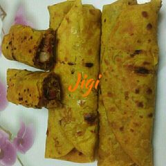 A picture of Seviya & mix vegetables roll.