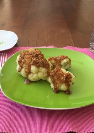 Una foto de Coliflor a la salsa de mantequilla negra (fácil y rápida)