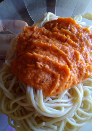 Una foto de Fideos con salsa de zanahoria  🌟