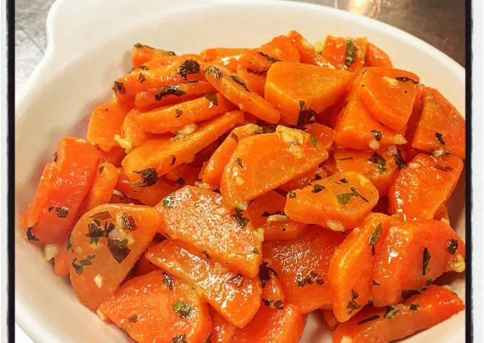 Recipe of Thomas Keller Honey Glazed Carrots