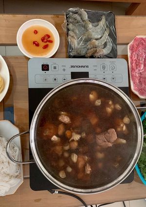 Hình của món Lẩu thập cẩm.