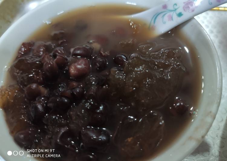 Recipe of Speedy Red bean soup with peach gum 桃胶