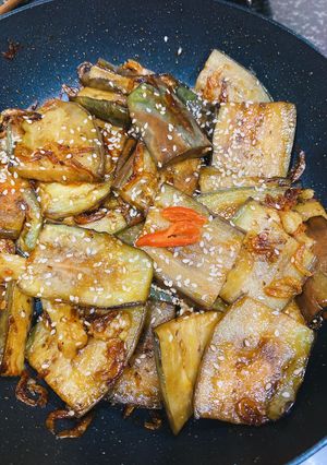 Hình của món Cà tím xào tép sate.